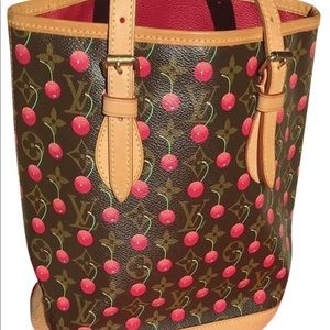 Louis Vuitton Bucket Monogram Cerise